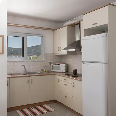 Ionian Memories * Yénion